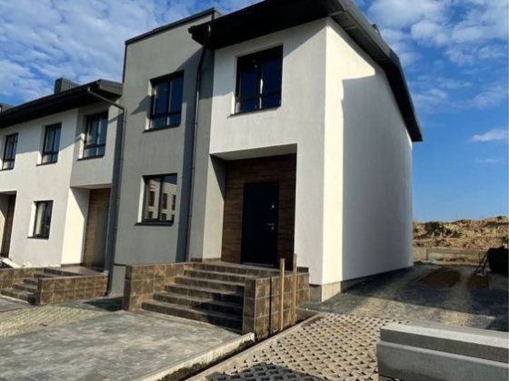 Продаж таунхаусу в затишному районі Рівне