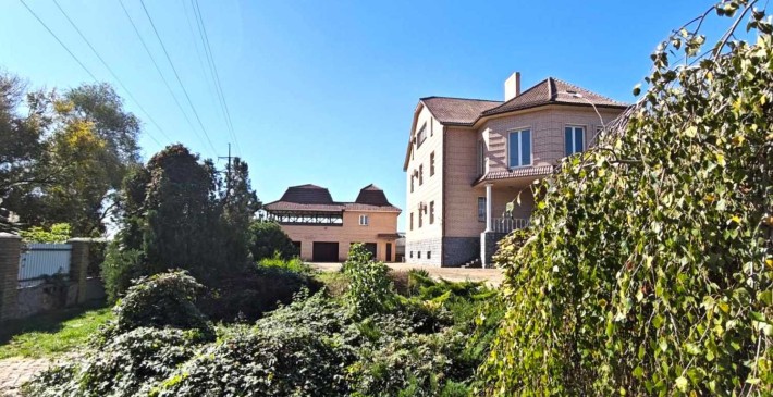 Будинок Червона слобода біля Дніпра - фото 1