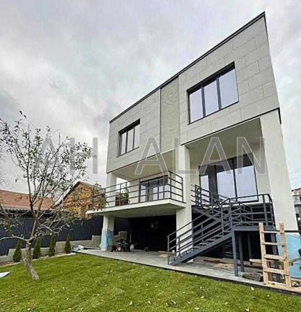 Без комісії. Продаж будинка 320 м2 в Києві, Голосіївський район - фото 1
