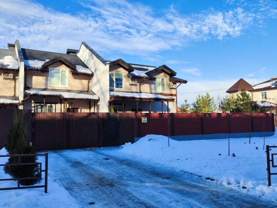 Готовий таунхаус з ремонтом біля ТЦ Голлівуд від ВЛАСНИКА Чернигов