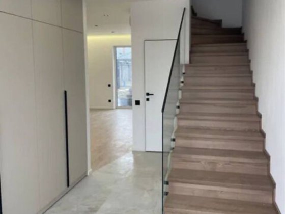 Продам танхаус район Компотний Ужгород