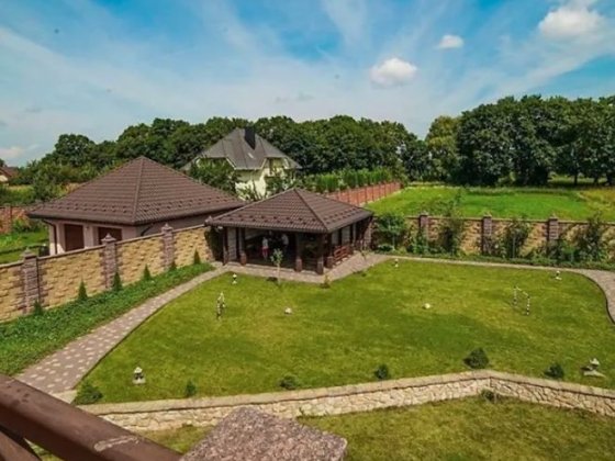 Продаю розкішний будинок в місті! Рівне