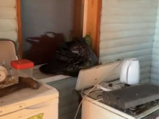 Продается дача на березі озера Глушець