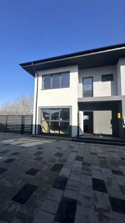 Котедж на Газовику - фото 1