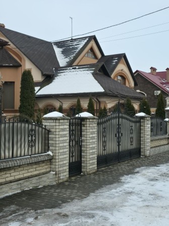 Просторий та продуманий будинок преміум-класу - фото 1