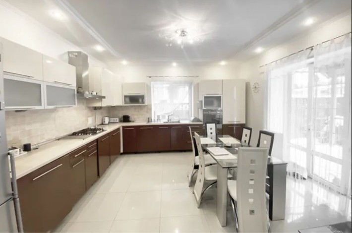 Продам просторий будинок в районі Боярки - фото 1