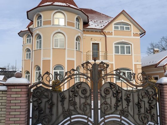 Будинок в буковинській Конча-Заспі Чернівці