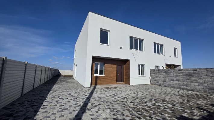 Продаж просторого котеджу - фото 1