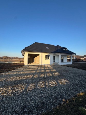 Продається будинок в Румунії, в Horodnic de Sus. - фото 1