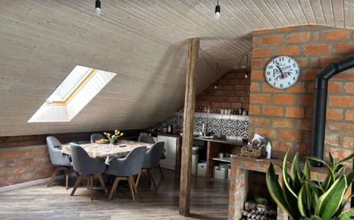 Продаж танхауса у центрі міста - фото 1