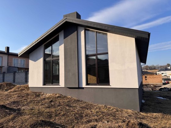 Продаж сучасного одноповерхового будинок в районі 3-ї поліклініки. Ровно