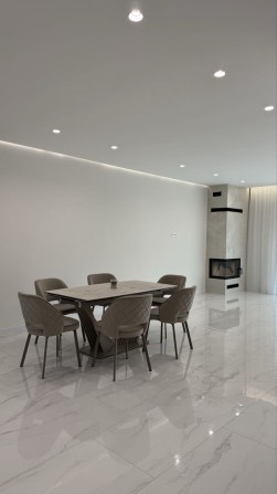 Продаж котеджу з двориком New Village - фото 1