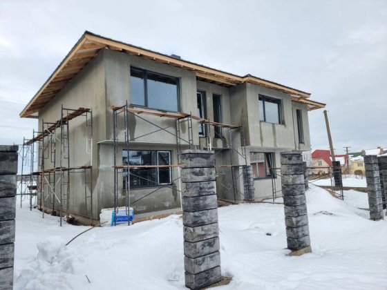 Продам великий котедж в тихому районі! Ровно