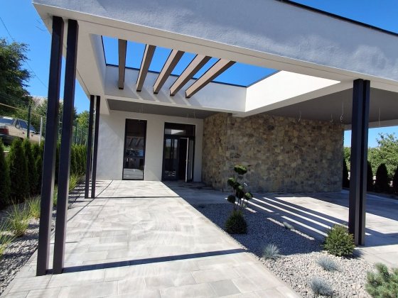 Продається сучасний стильний одноповерховий будинок Чернівці