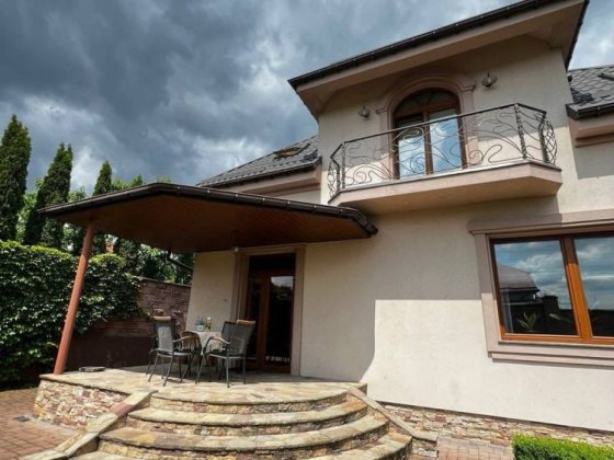 Продаж будинку район Мелроуз Рівне