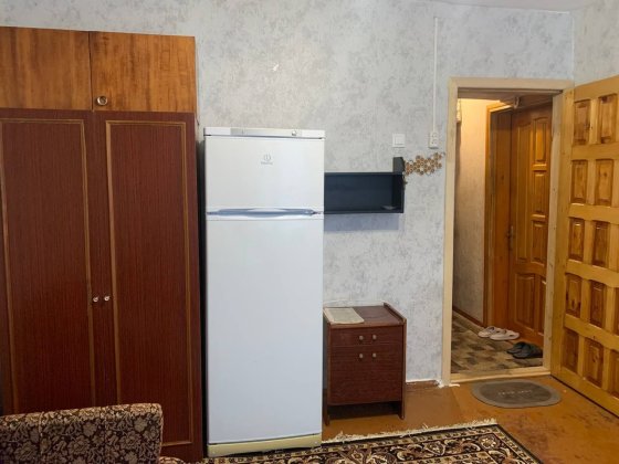 Кімната в гуртожитку . Оплата за один місяць