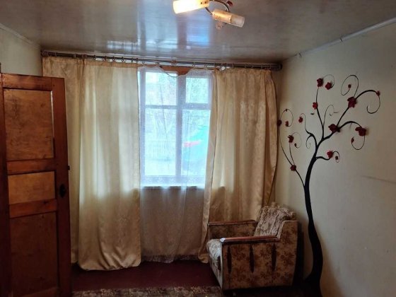 Здається дві кімнати по дві особи в районі центрального ринку Полтава