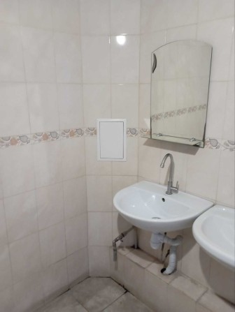 Здається кімната в гуртожитку. - фото 1