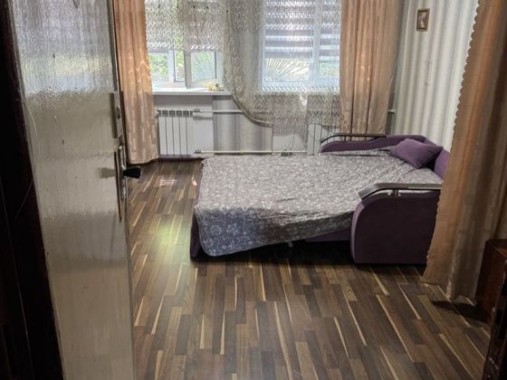 Здається кімната на першому поверсі ЖД Черкассы