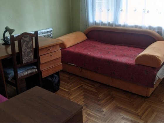 Здається кімната на підселення для дівчини!!! Ужгород