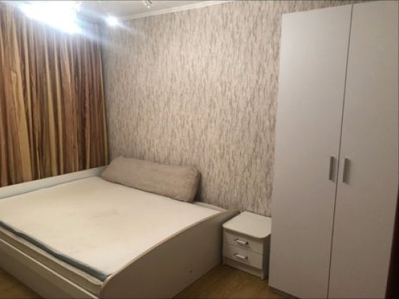 Здається кімната з балконом Киев