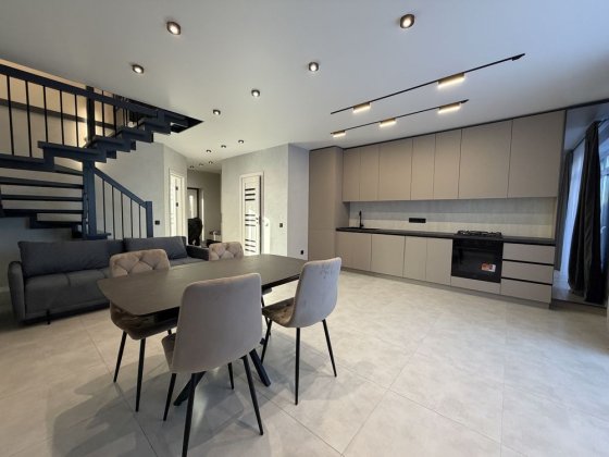 Чудова пропозиція! 4-х кімнатний таунхаус Винница