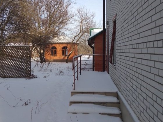 22 сотки. ПОД ЛЮБОЙ БИЗНЕС.Частный дом 6 строений на территории Киев