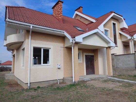 Сучасний цегляний котедж на БАМі в престижному  мкр. " Червениця"  м. Ужгород