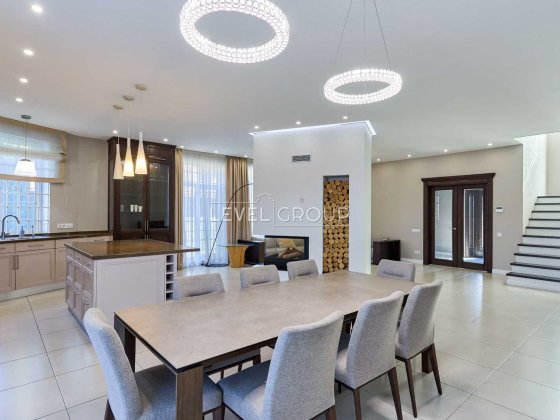 Нивки. Будинок з ремонтом і повною автономією. Київ