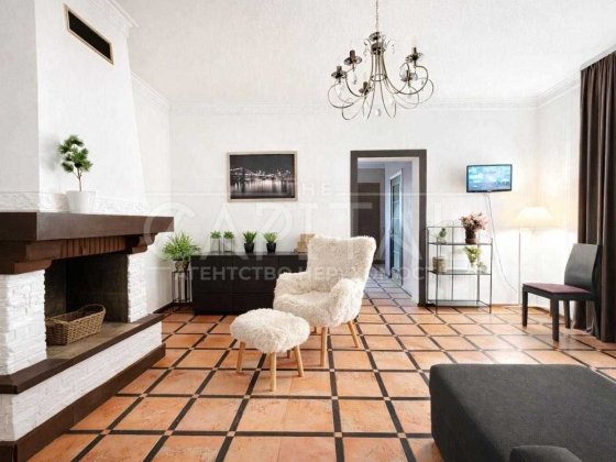 Продаж / Будинок / 300 м2 / вул. Центральна / Дарницький район Киев