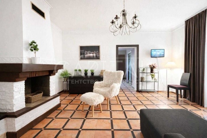 Продаж / Будинок / 300 м2 / вул. Центральна / Дарницький район - фото 1