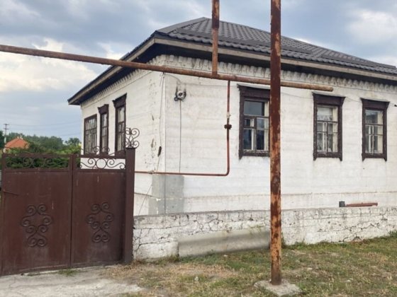 Продам двоповерховий будинок біля Парусу