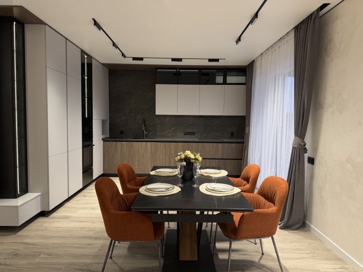 Продаж будинку з дизайнерським ремонтом на 6 сотках землі - фото 1