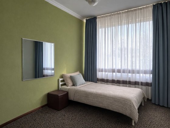 Здається кімната станція метро Лук'янівська Киев