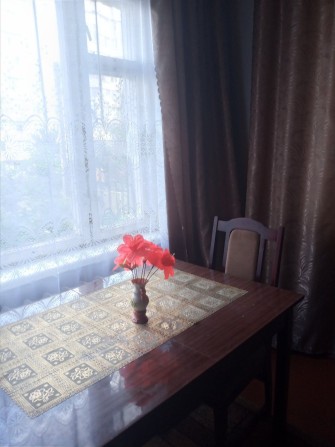 Здам кімнату в 3-кімн. кв. Центр. 3000 грн за все - фото 1