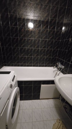 Кімната для дівчини без власників на Пирогова (Зодчих). АГВ - фото 1