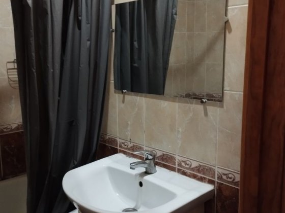 Сдам комнату для 1го парня  или дев м,Позняки ул.Ахматова Киев