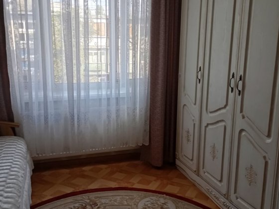 Здам кімнату двокімнатній квартирі метро Чернігівська Київ