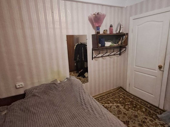 Здається 1 із 2х кімнат, метро Чернігівська Лісова поруч 5-10 хв пішки Киев