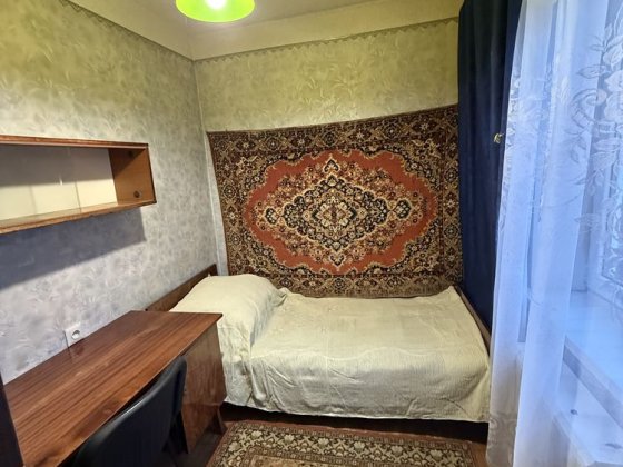 Здається кімната,метро Лісова та Чернігівська Киев