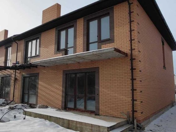 Продам 2-х поверховий таунхаус на вул.Корольова 0216 Винница