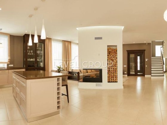 Нивки. Продаж будинку з ремонтом і повною автономією. Київ