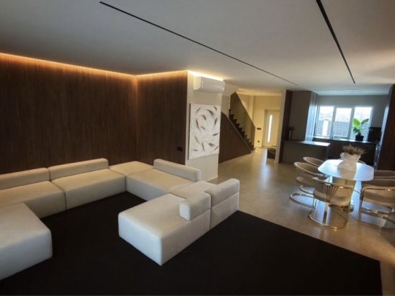 Атмосферний таунхаус у КМ New Village Ужгород