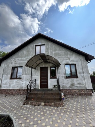 Власний будинок в місті - фото 1