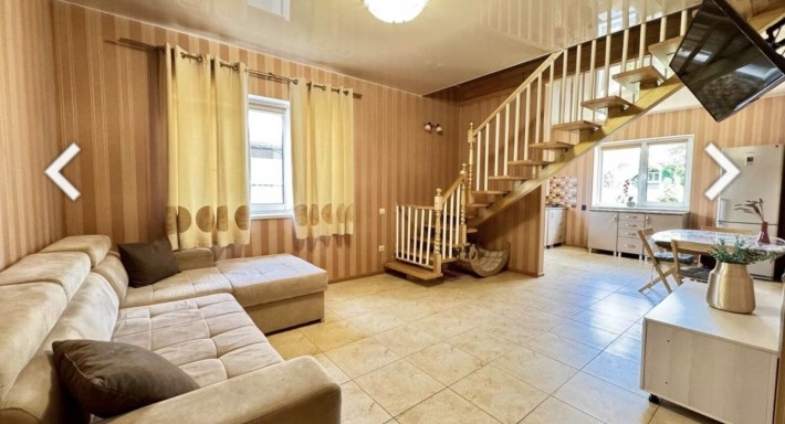 Продажа будинку з ділянкою - фото 1