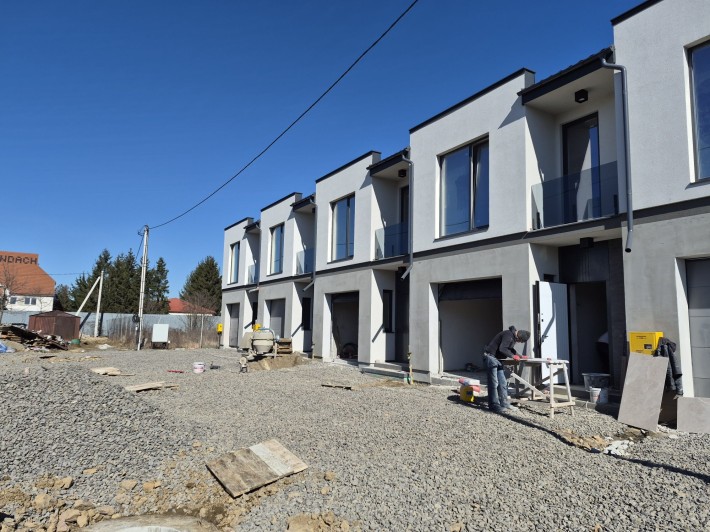 Продаж котеджу у "Садовому" районі - фото 1