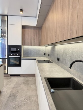 Продається 2 пов. таунхаус у престижній локації - фото 1