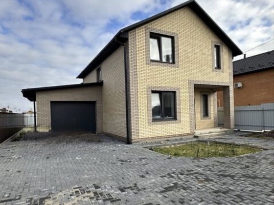 Продаж 2 поверхового будинку з центральними комунікаціями Винница