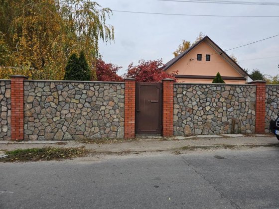 Будинок - 4 кімнати, ділянка 7 соток. Запоріжжя