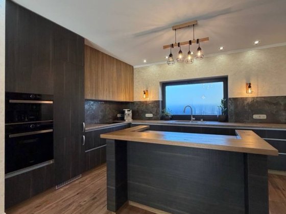 Продаж дуже гарного будинку в передмісті Ужгорода / автономне живлення Ужгород